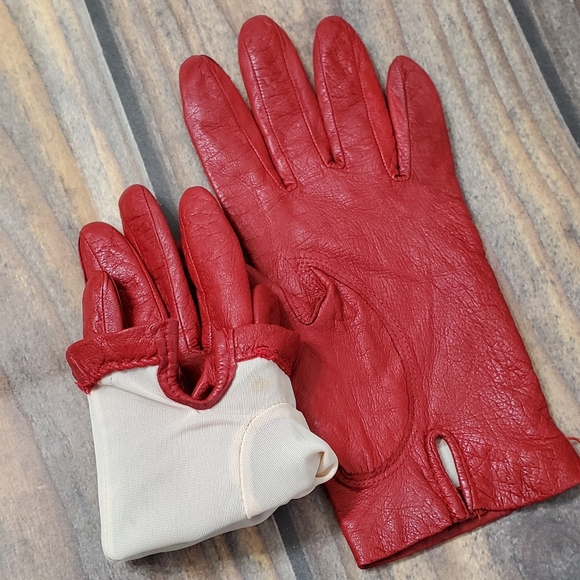Vintage Red Kid Gloves - Picture 3 of 8